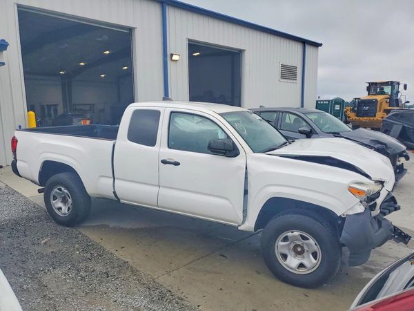 2020 TOYOTA TACOMA SR5