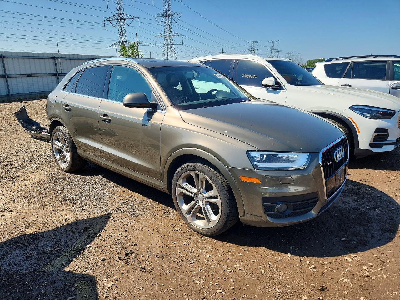 2015 AUDI Q3 quattro Premium Plus