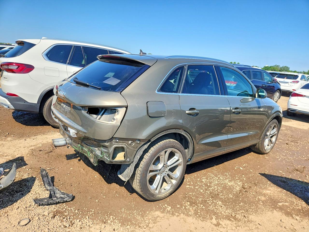 2015 AUDI Q3 quattro Premium Plus