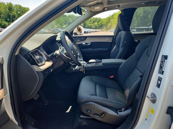 2026 VOLVO XC90 Plus Bright