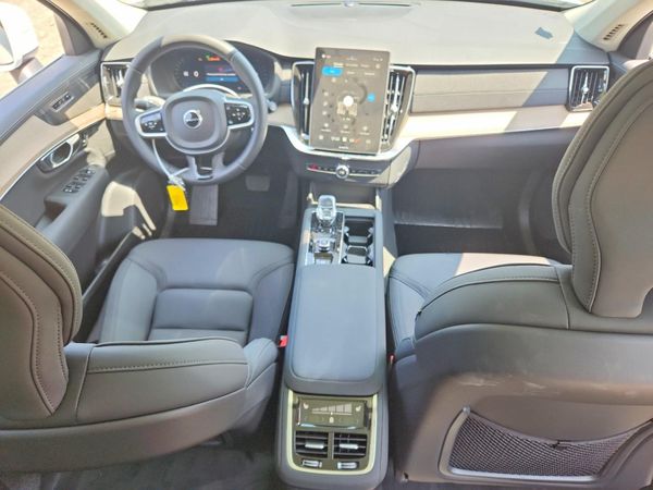 2026 VOLVO XC90 Plus Bright