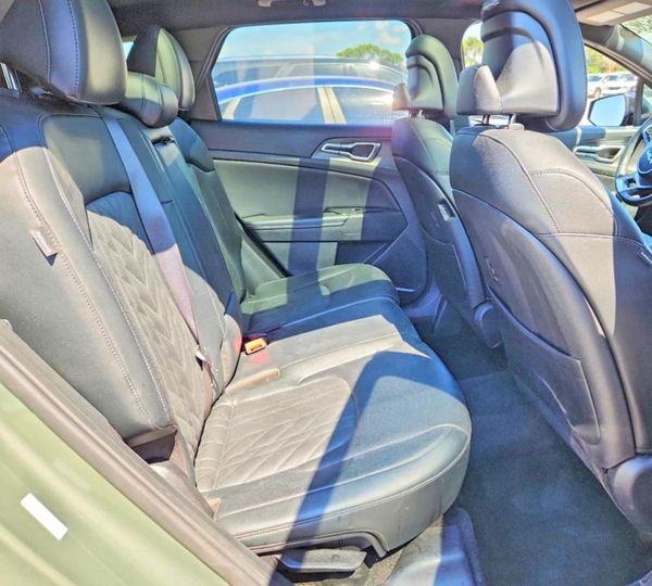 2024 KIA SPORTAGE X-LINE