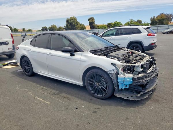 2022 TOYOTA CAMRY XSE