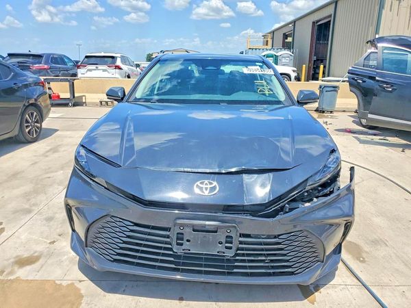 2025 TOYOTA CAMRY