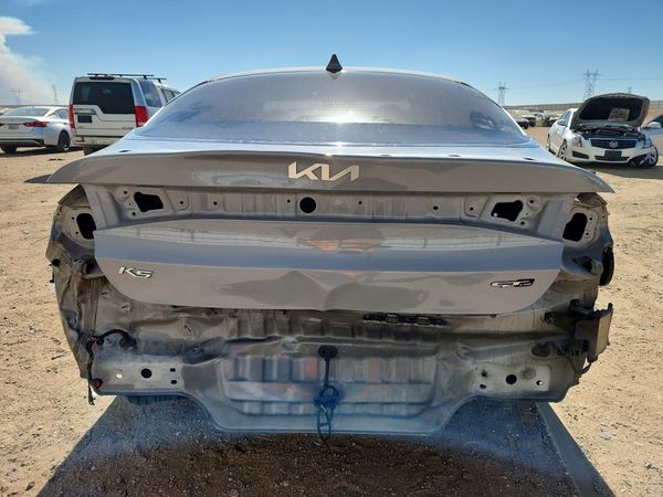 2022 KIA K5