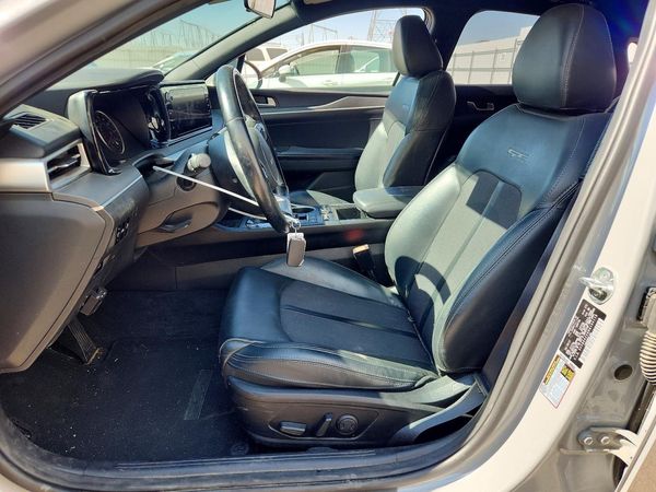 2022 KIA K5