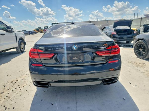 2018 BMW 750