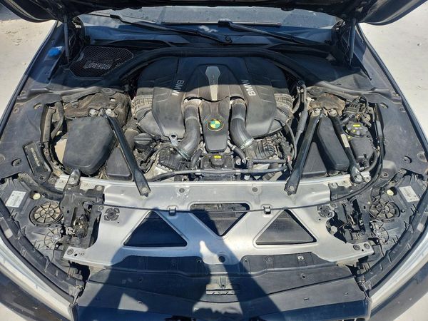 2018 BMW 750