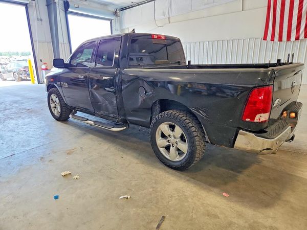 2017 RAM 1500 SLT QUAD CAB 4X4