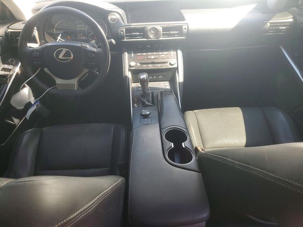 2017 LEXUS IS 200t