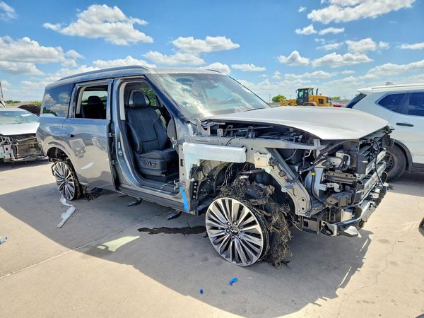 2025 INFINITI QX80