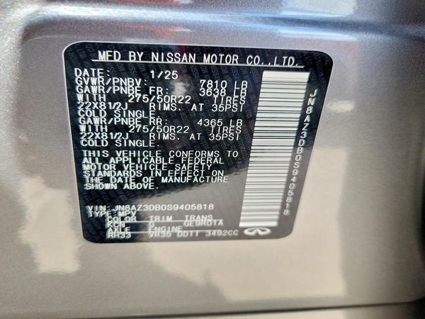 2025 INFINITI QX80