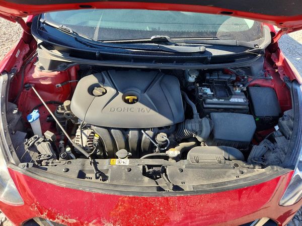 2013 HYUNDAI ELANTRA