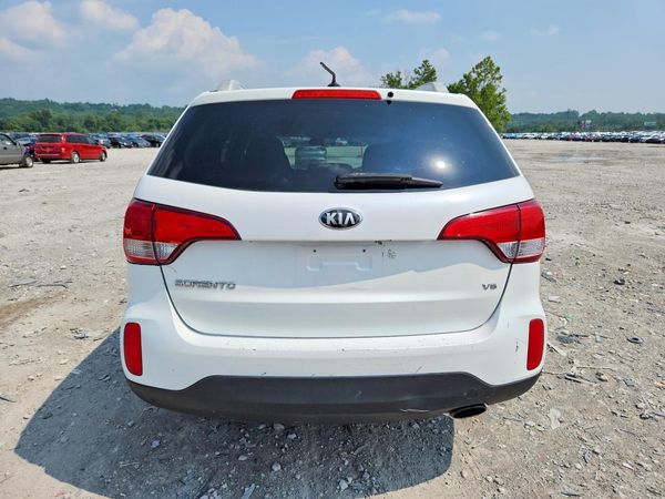 2015 KIA SORENTO GL