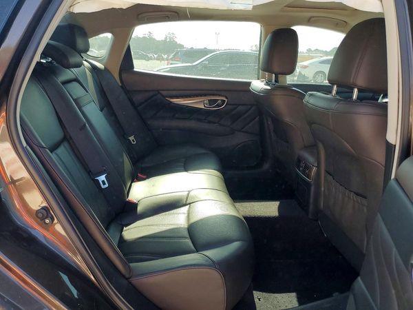 2016 INFINITI Q70L