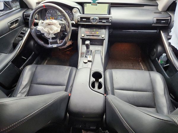 2017 LEXUS IS