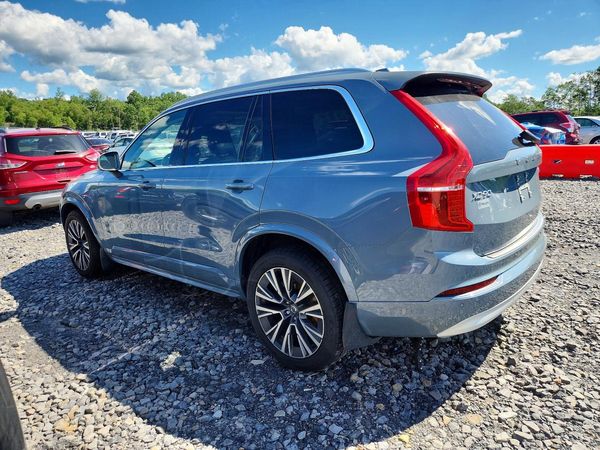 2022 VOLVO XC90