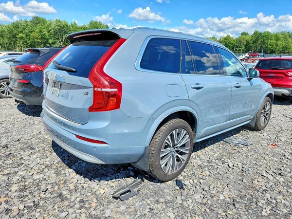 2022 VOLVO XC90