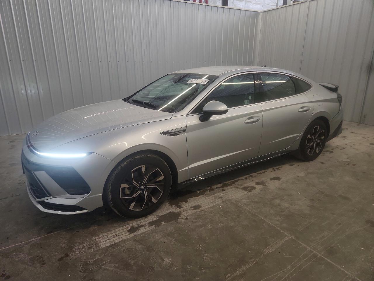 2025 HYUNDAI SONATA SEL — Front 3/4