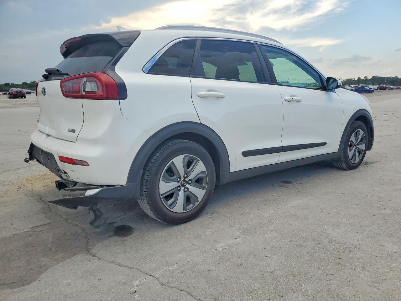 2018 KIA NIRO