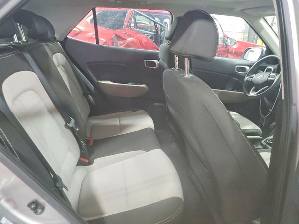2023 HYUNDAI VENUE SEL, Limited