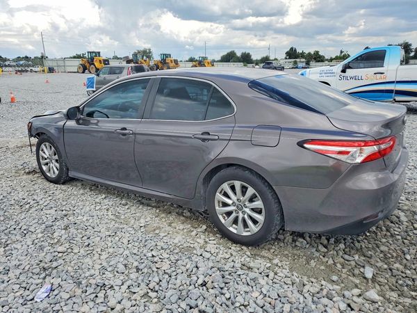 2018 TOYOTA CAMRY