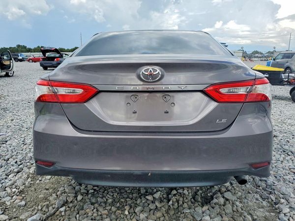 2018 TOYOTA CAMRY