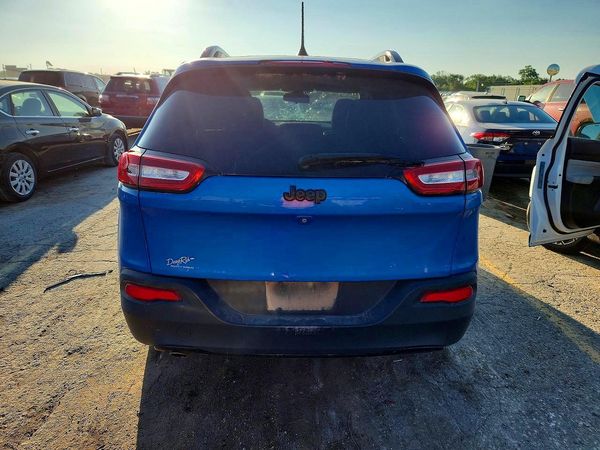 2018 JEEP CHEROKEE LATITUDE FWD