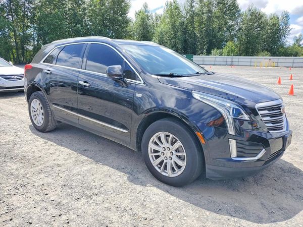 2017 CADILLAC XT5