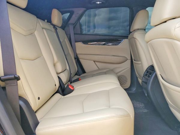 2017 CADILLAC XT5