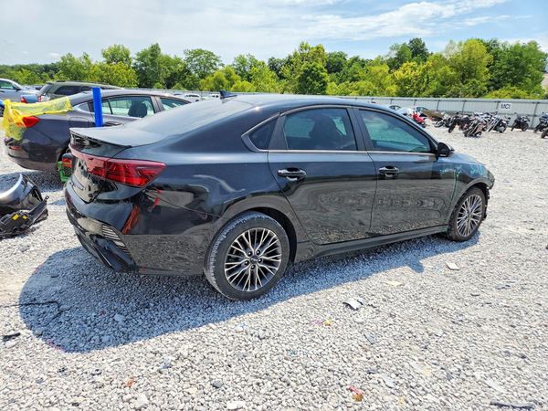 2024 KIA FORTE GT Line
