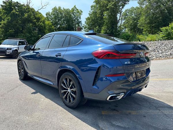 2022 BMW X6 xDrive40i