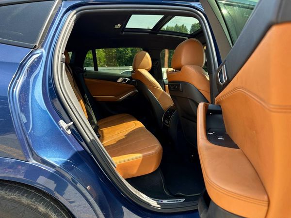 2022 BMW X6 xDrive40i