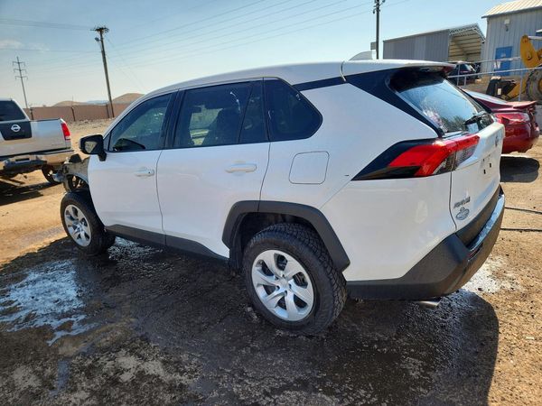 2022 TOYOTA RAV4 LE