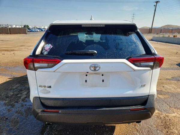 2022 TOYOTA RAV4 LE