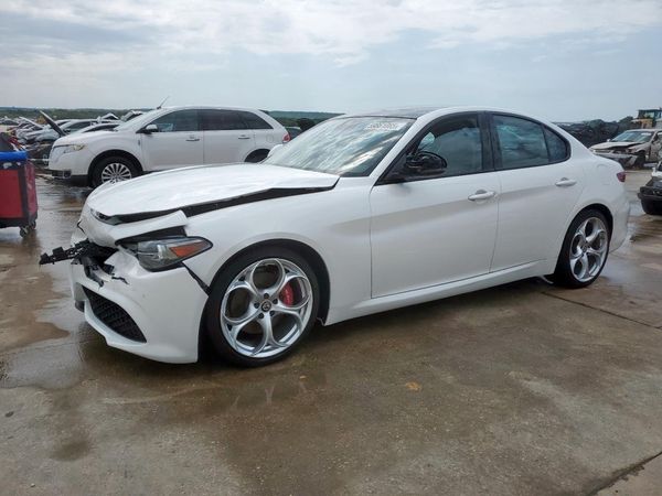 2018 ALFA ROMEO GIULIA TI RWD