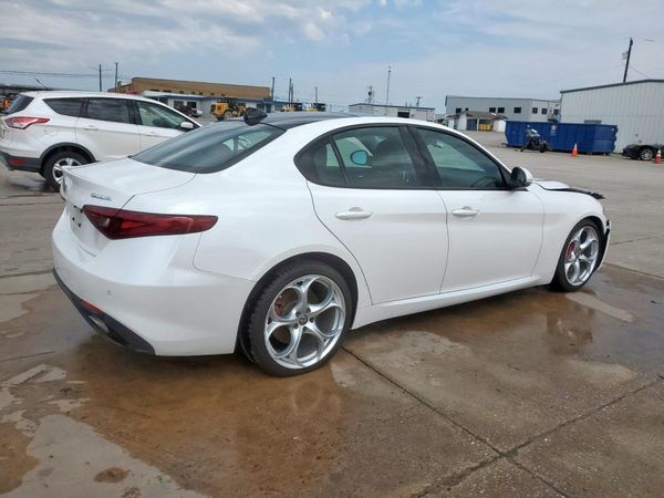 2018 ALFA ROMEO GIULIA TI RWD