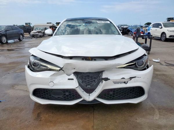 2018 ALFA ROMEO GIULIA TI RWD