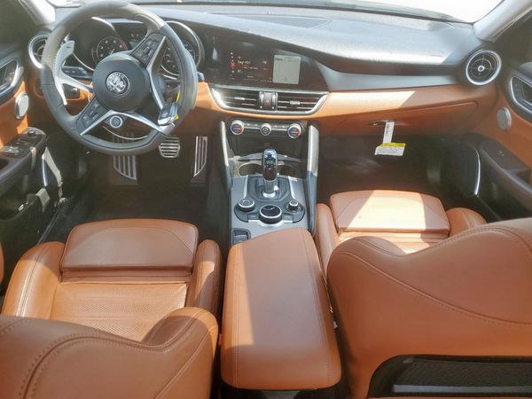 2018 ALFA ROMEO GIULIA TI RWD