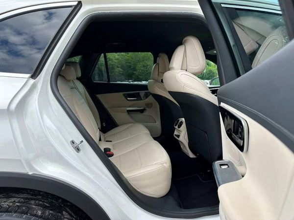 2024 MERCEDES-BENZ GLC GLC300