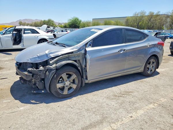 2013 HYUNDAI ELANTRA