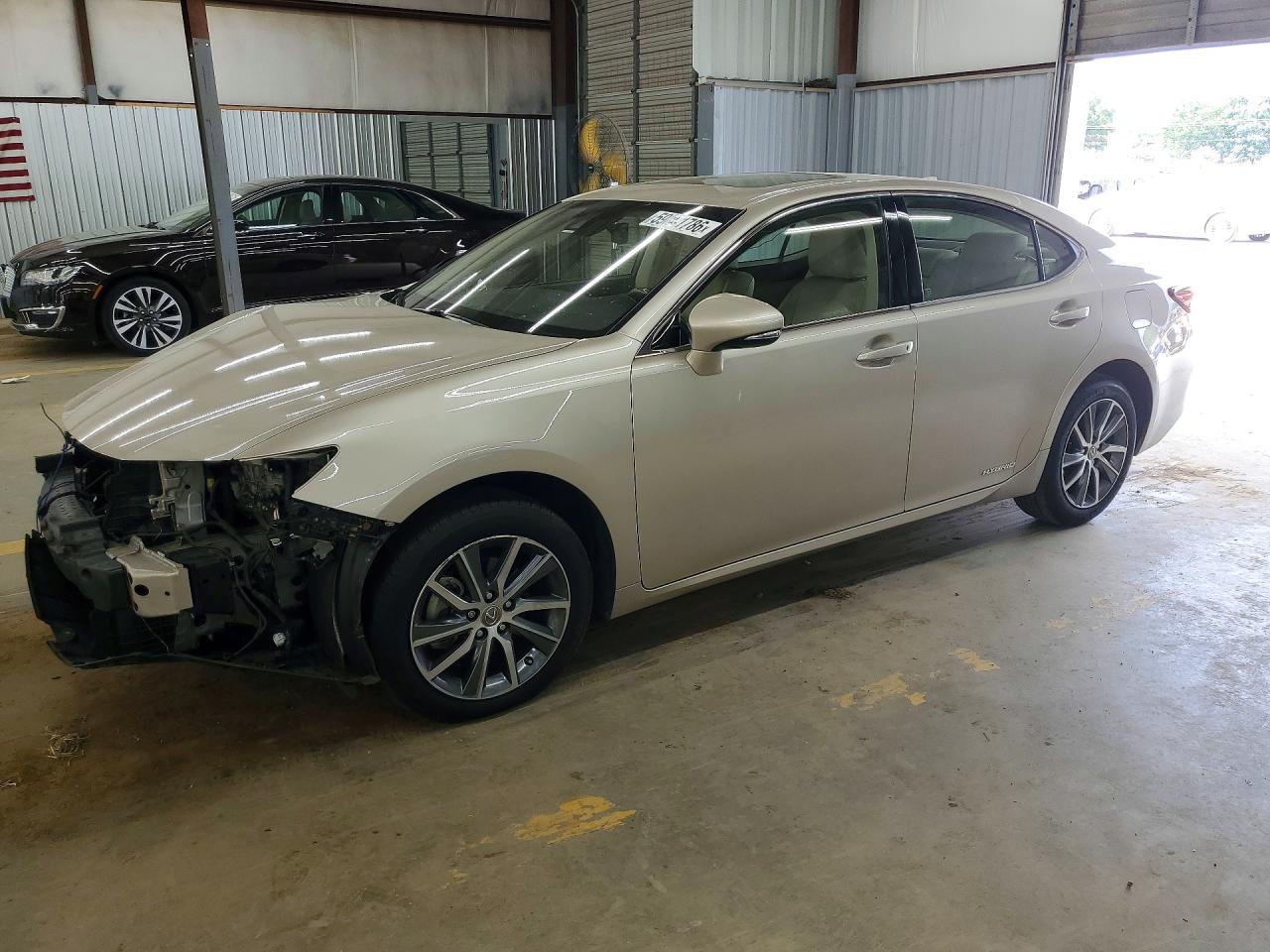 2017 LEXUS ES 300h