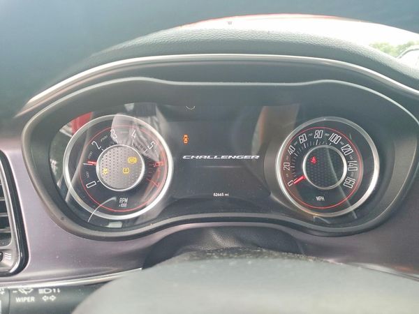 2015 DODGE CHALLENGER SXT