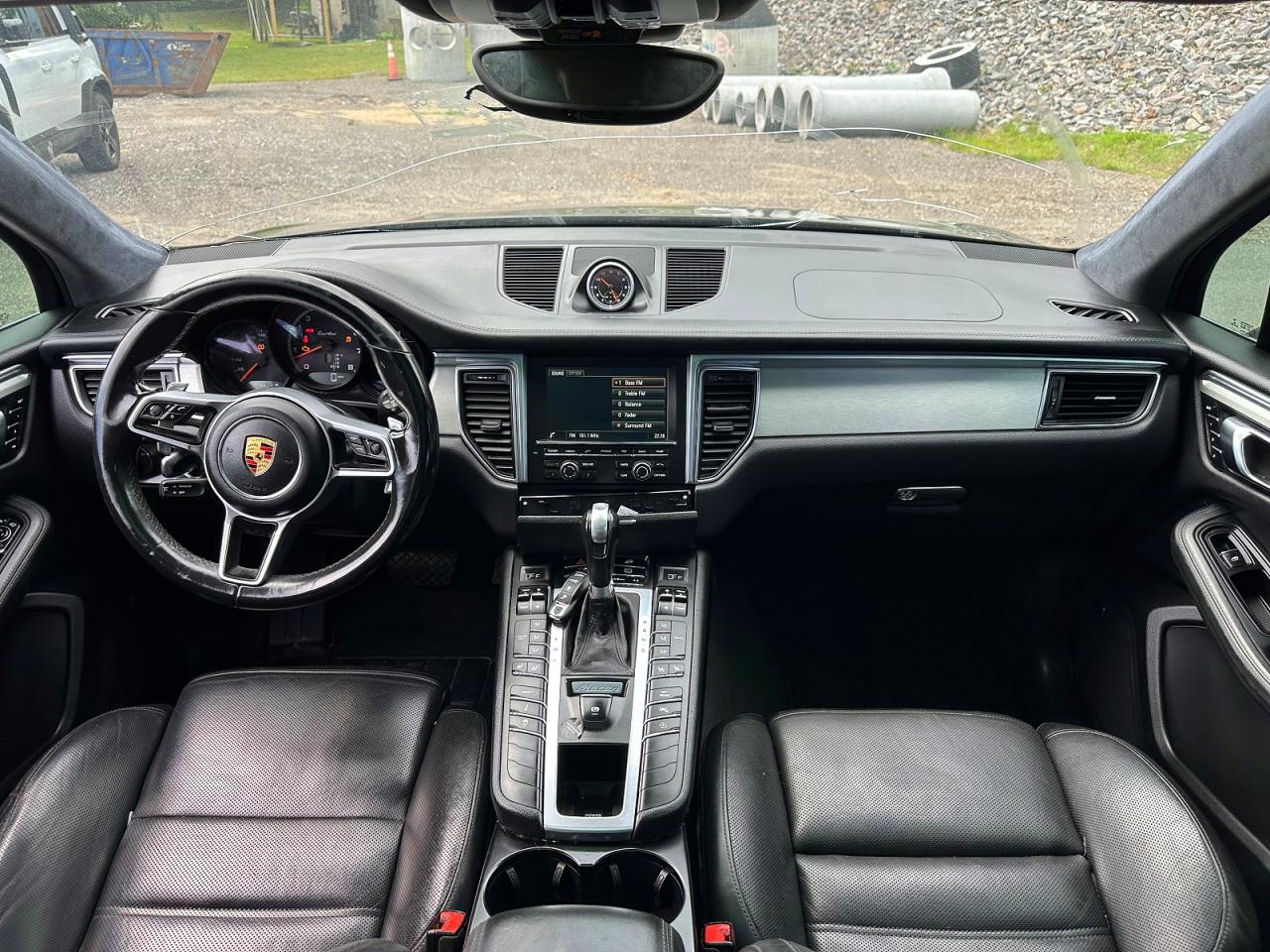 2016 PORSCHE MACAN