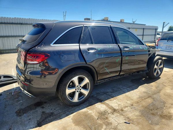 2020 MERCEDES-BENZ GLC GLC300
