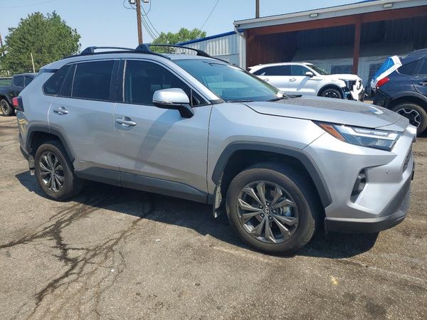 2023 TOYOTA RAV4 XLE Premium