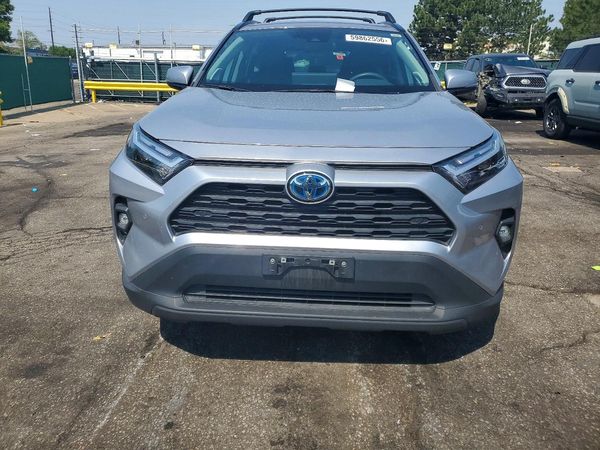 2023 TOYOTA RAV4 XLE Premium