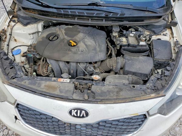 2016 KIA FORTE GL (Middle-Low Grade)