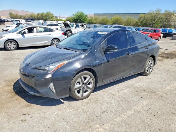 2016 TOYOTA PRIUS
