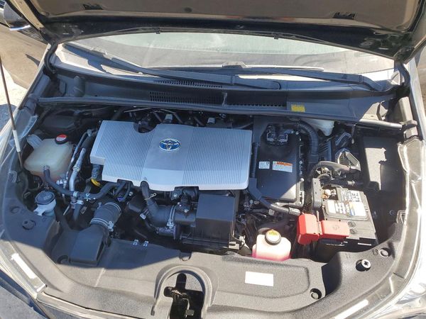 2016 TOYOTA PRIUS